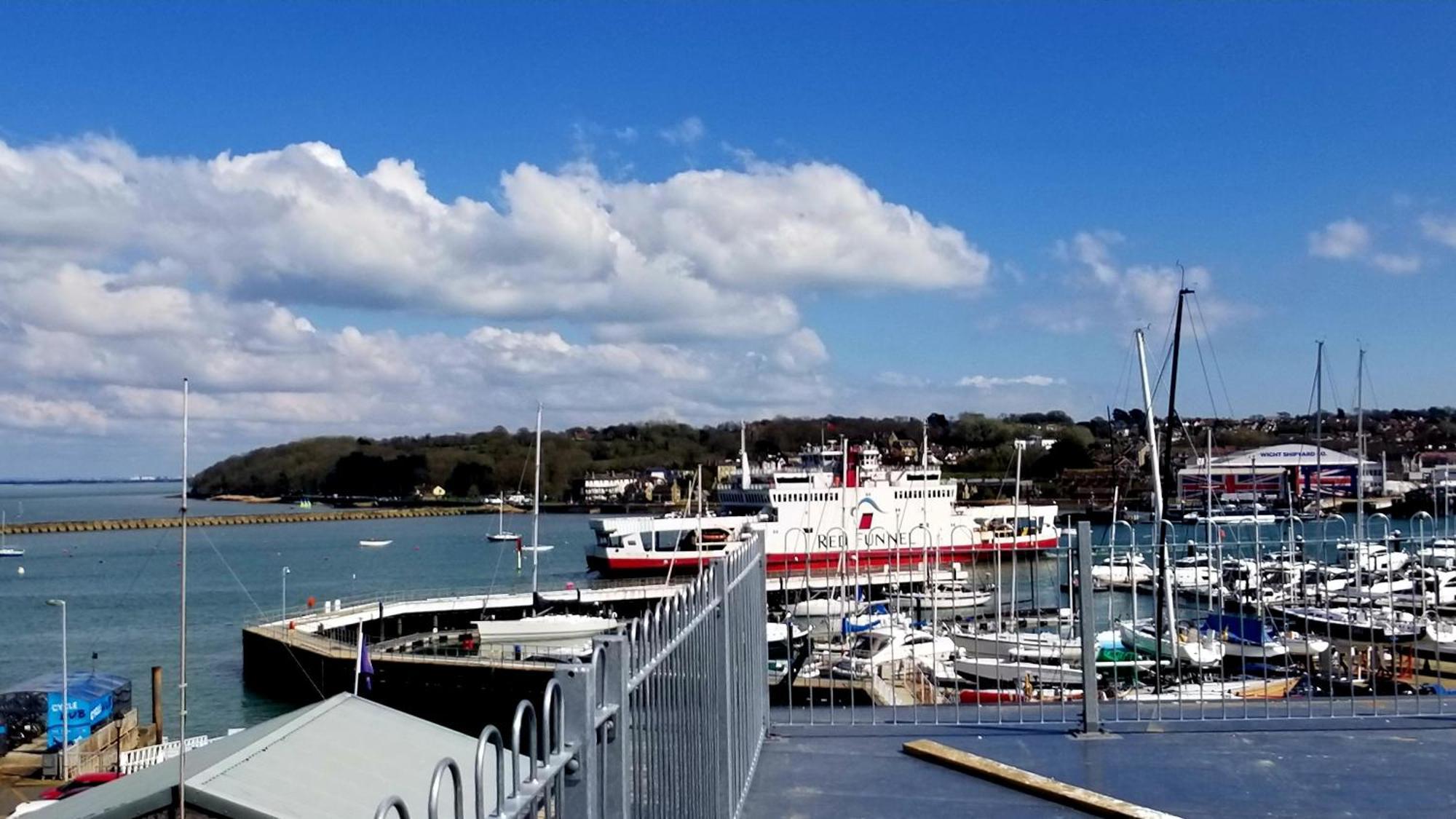 Pinnacle Suites Hotel Cowes  Exterior foto